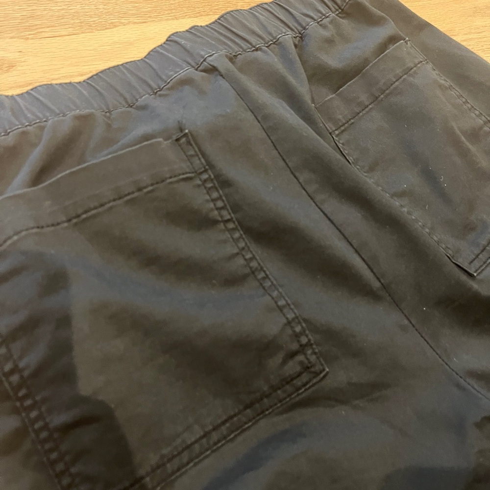 High Rise Easy Wide-Leg Khakis - Picture 9 of 9